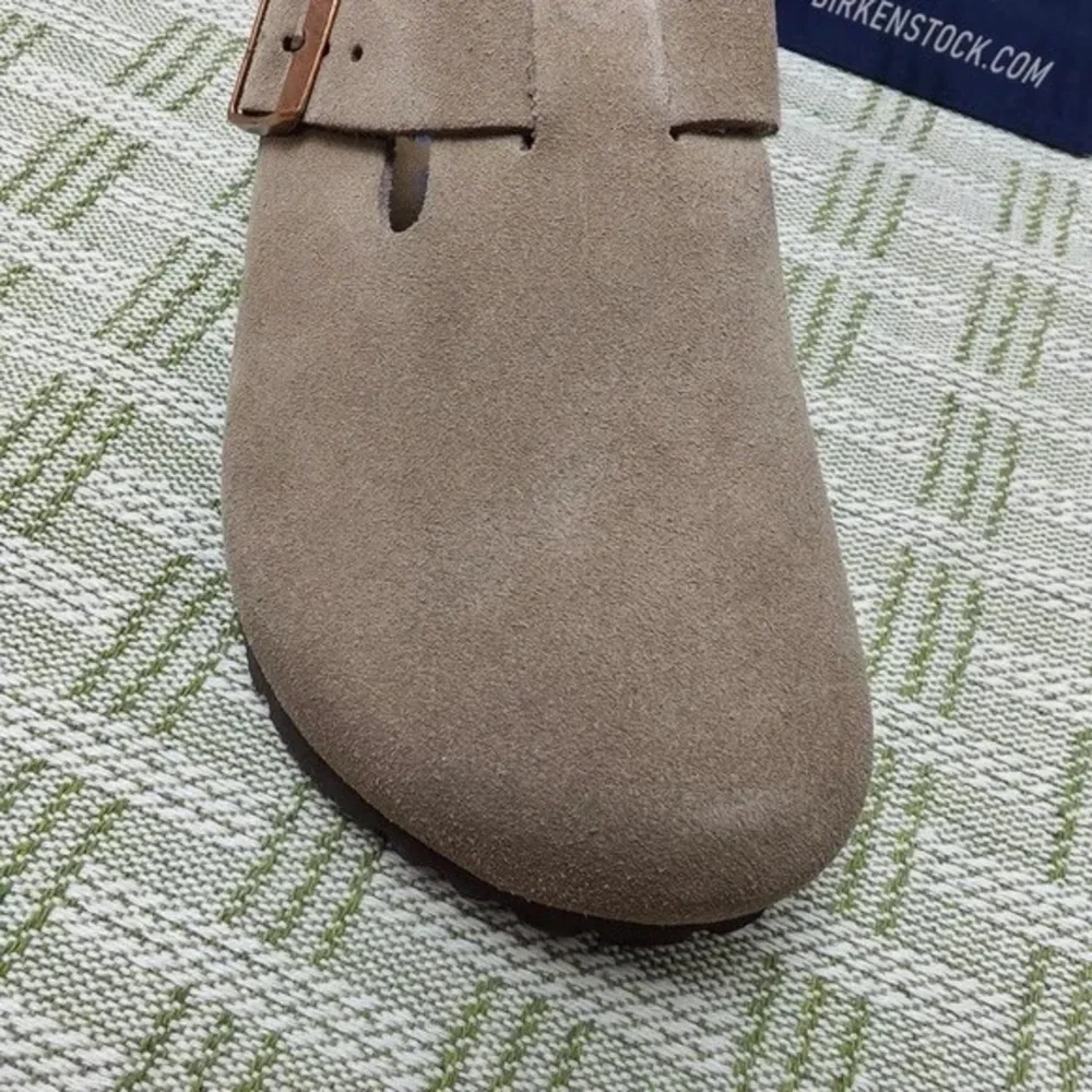 🎁Women's Birkenstock Boston Clogs - Taupe Suede, Narrow Fit